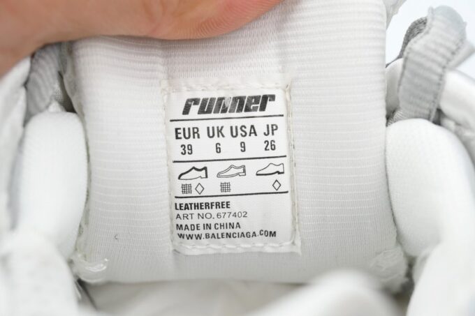 Balenciaga Runner Mi Light Blue - Image 3