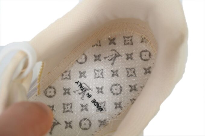 Louis Vuitton Trainer - Image 9